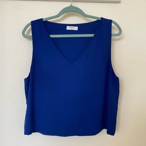 Aritzia Babaton Murphy Blouse v-neck flowy - Blue - size Large